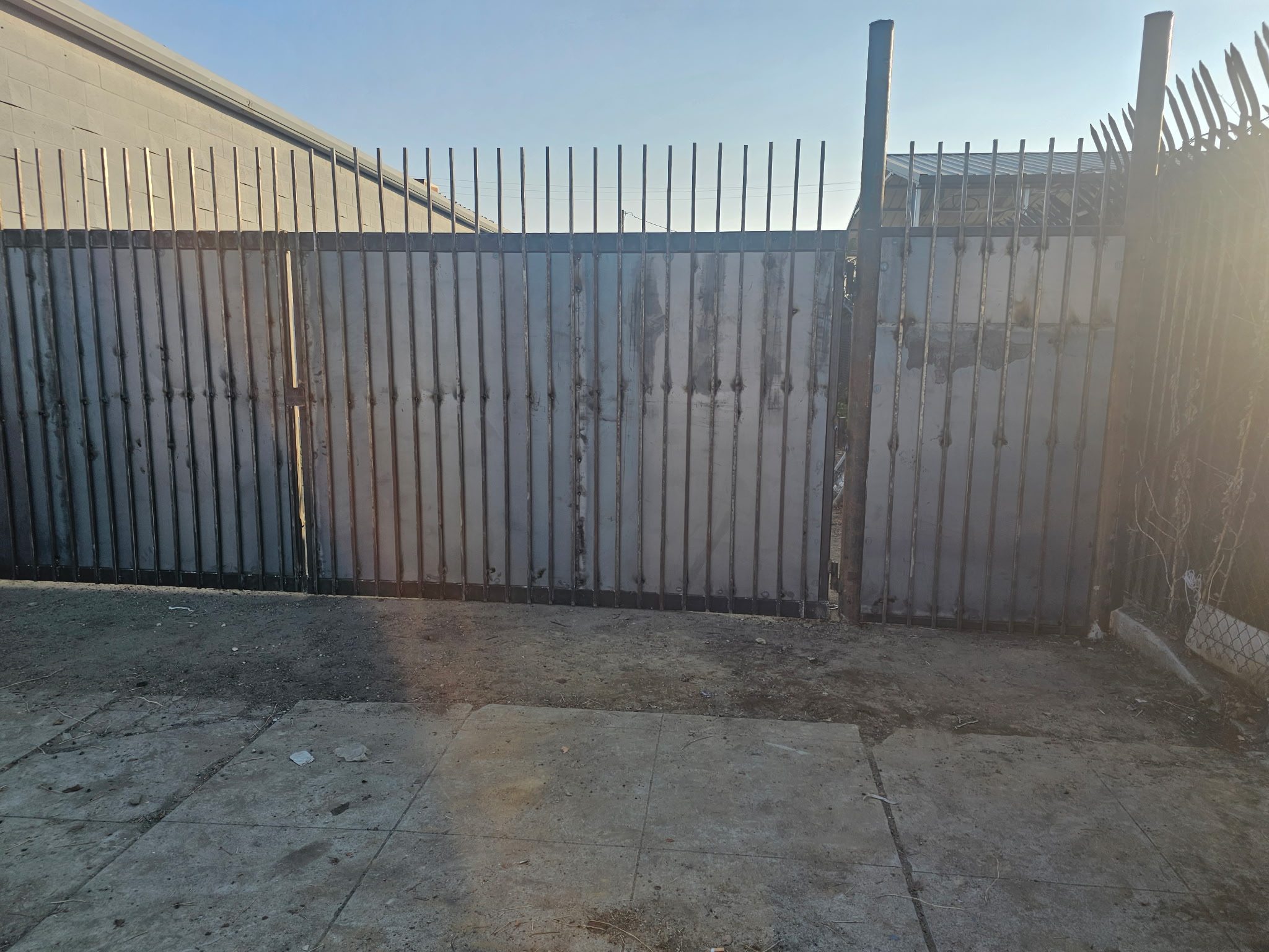 Custom Gate